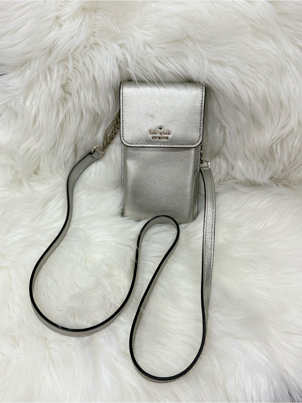 kate spade Silver Pebbled Leather Crossbody Phone Pouch - Picture 2 of 6